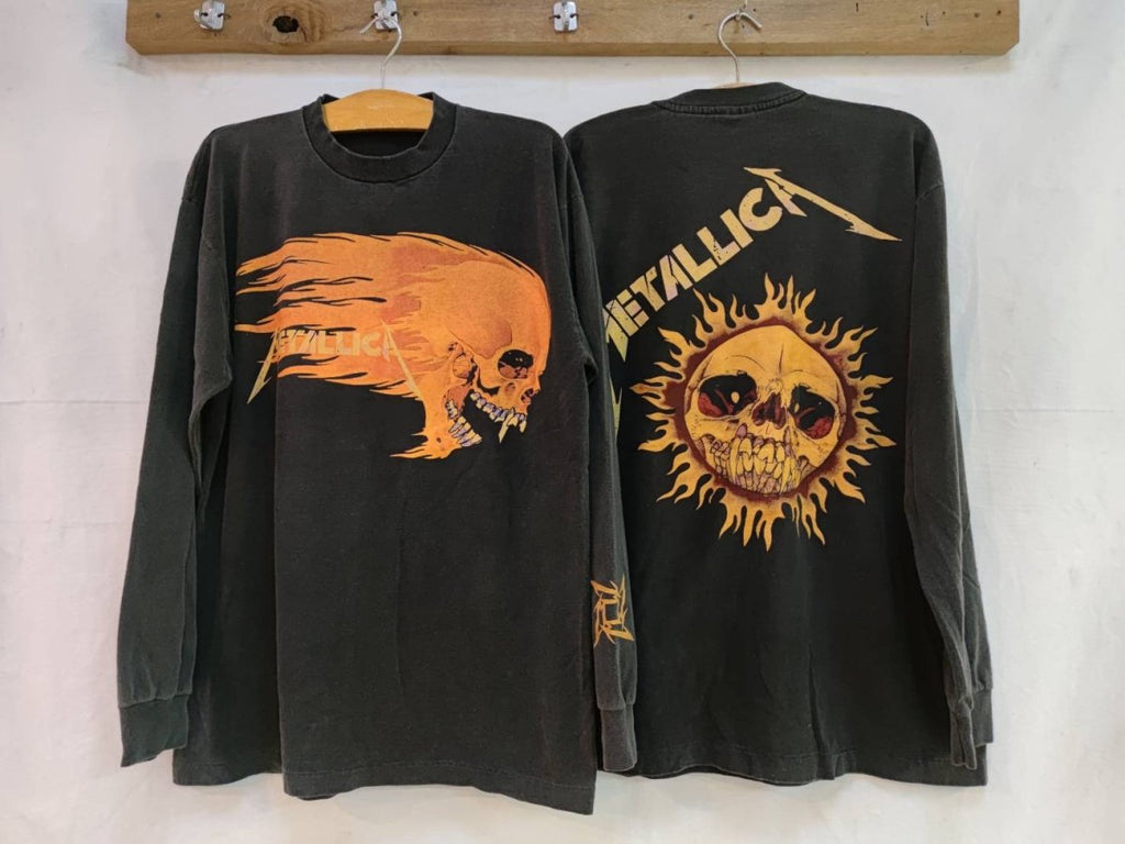 Metallica 2024 Vintage 1994 Flaming skull sun Giant T-Shirt