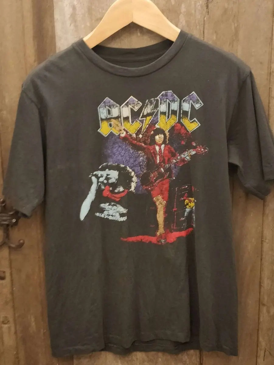 rock-the-globe-acdc-88-world-