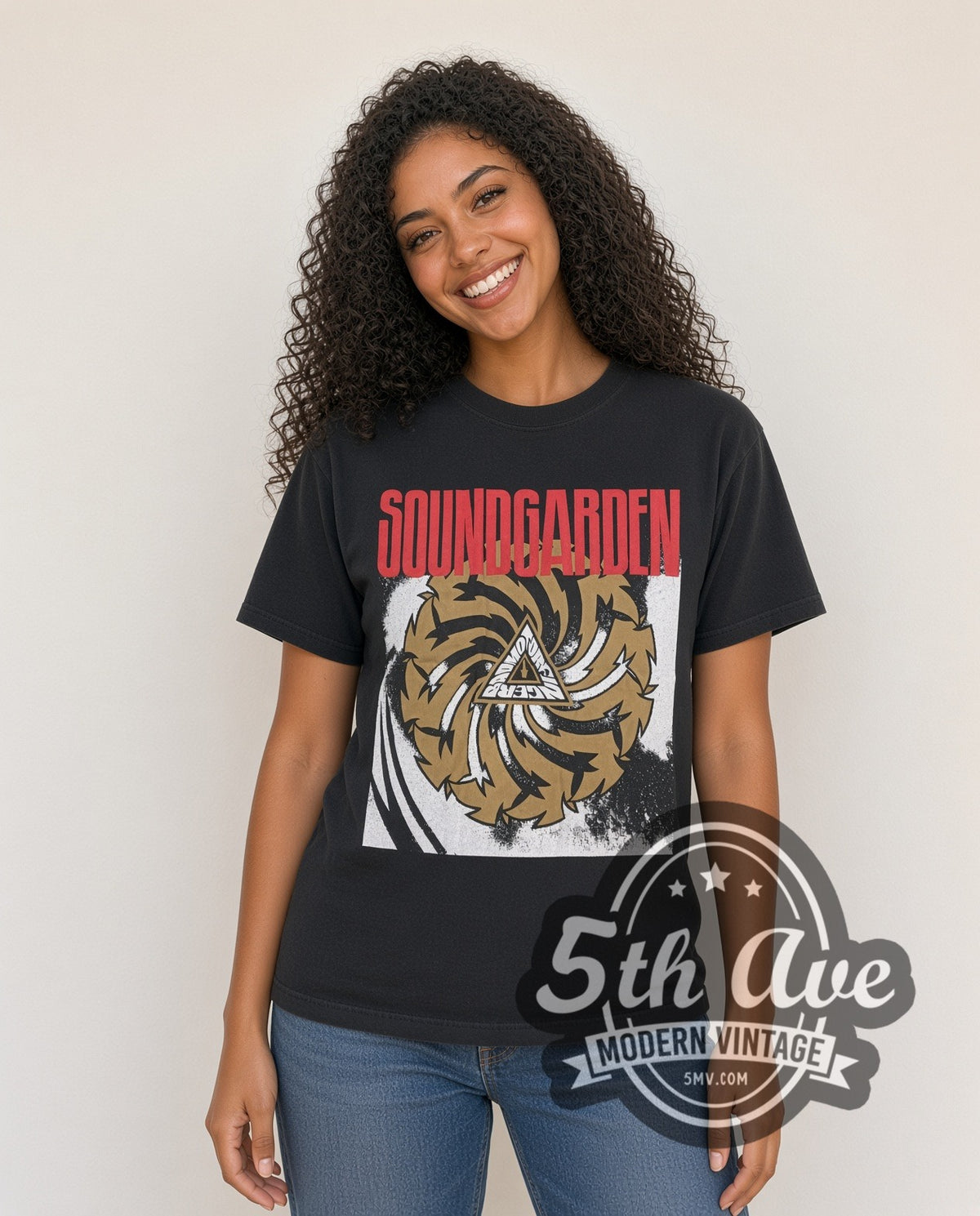 Woman wearing Soundgarden Badmotorfinger saw blade vintage band t-shirt