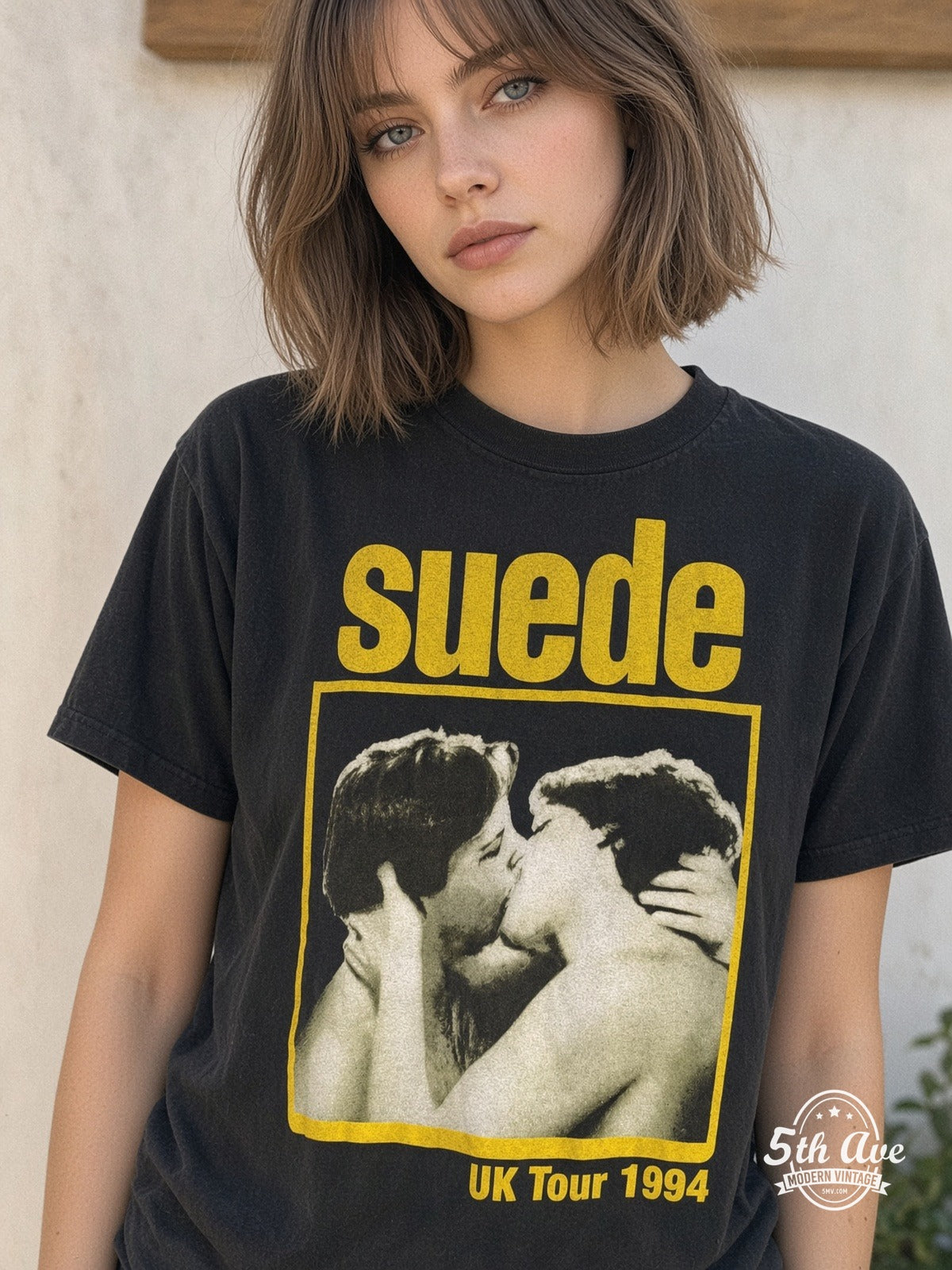 Model wearing Suede UK Tour 1994 Kiss Photo vintage t-shirt