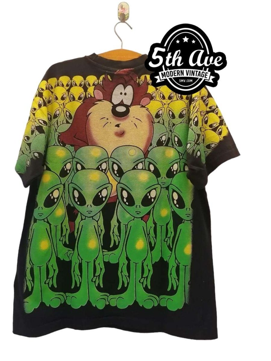 Vintage Looney Tunes Bugs orders Taz Area 51 Alien Tee