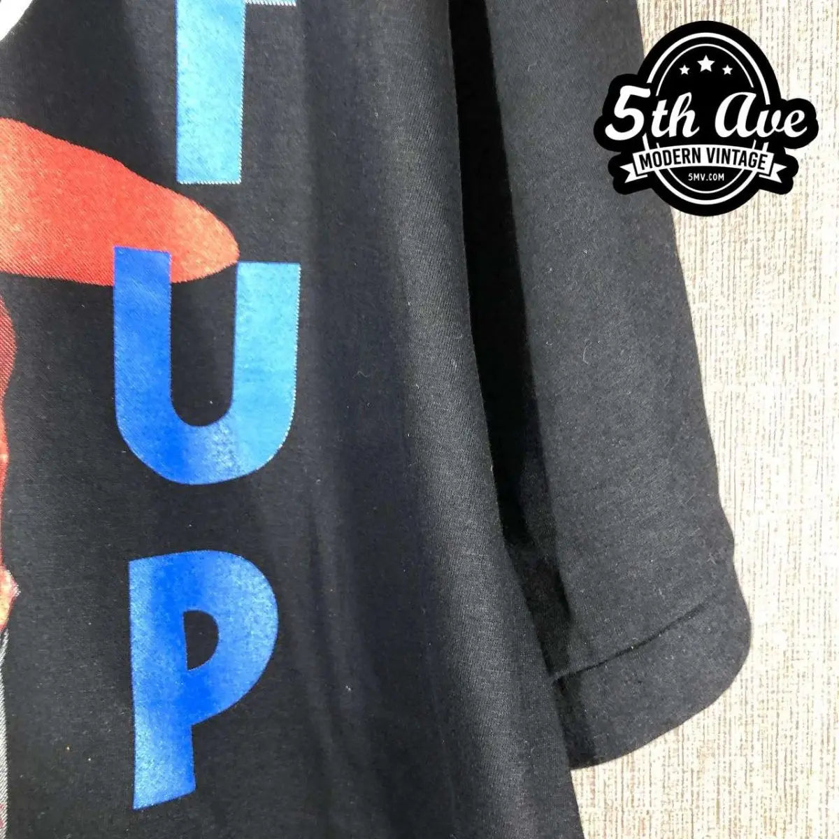 Tupac Shakur In Memory - New Vintage Band T shirt - Vintage Band Shirts