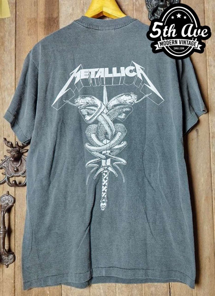 Metallica - New Vintage Band T shirt - Vintage Band Shirts