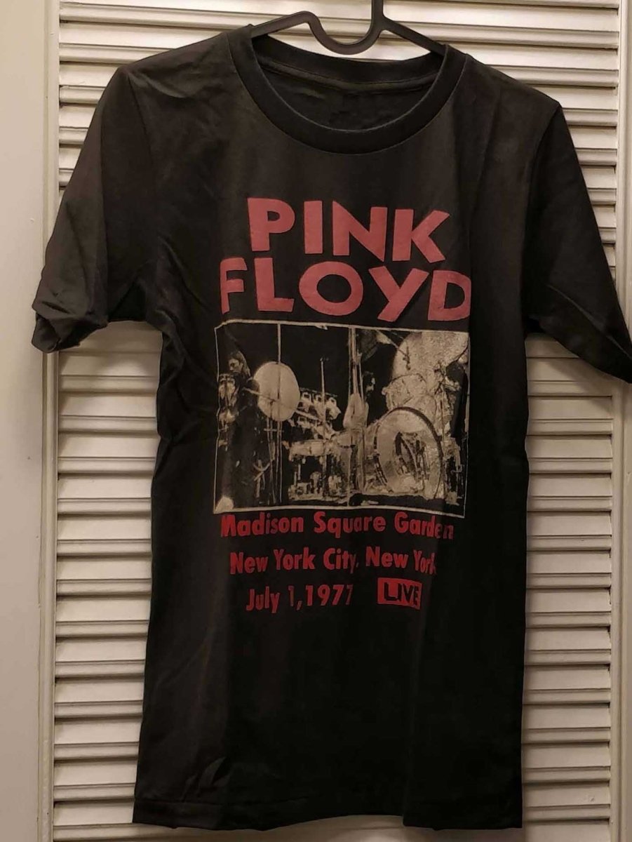 Pink Floyd 'Live at Madison Square Garden 1977' Tee: A Classic Rock Memorabilia - Vintage Band Shirts