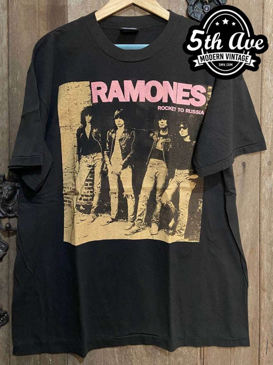 The Ramones Live at the CBGB's 1977 - New Vintage Band T shirt - Vintage Band Shirts